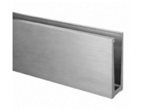 Stolpfria räcken. Pris från 2500 kr/m