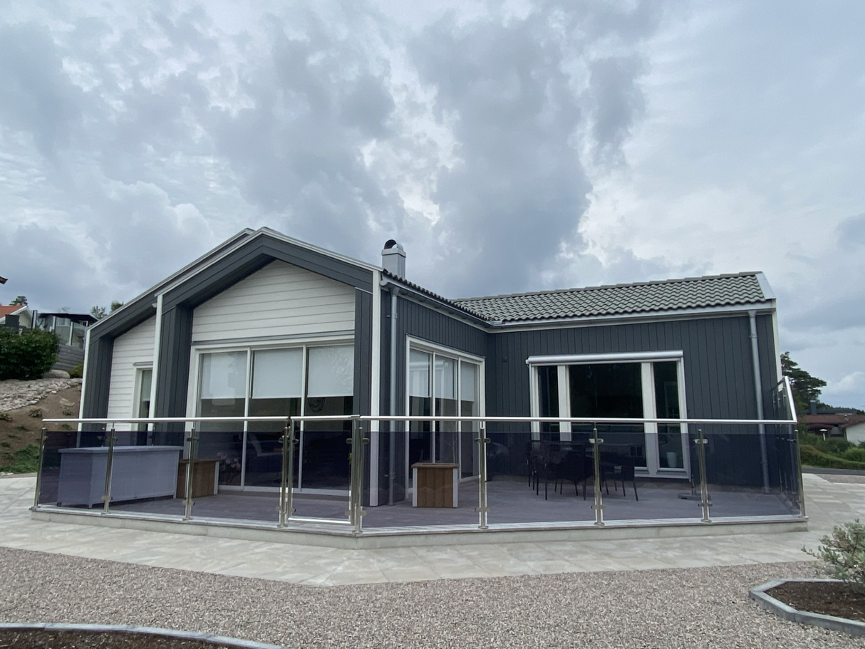 Grått 8,38 mm laminerat säkerhetsglas – Höjd 910 mm