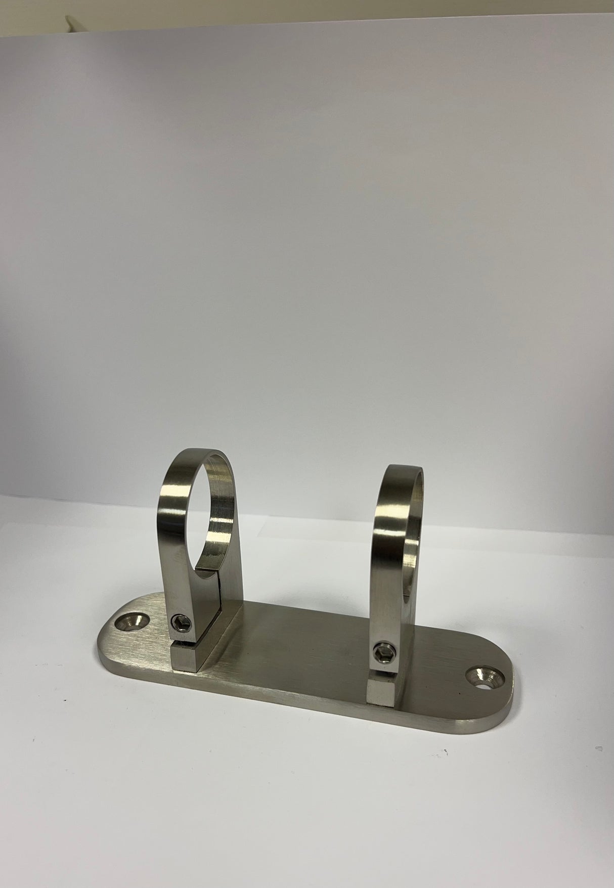 Stolphållare rör 42,4 mm Mått: höjd 150 mm Bredd 90 mm